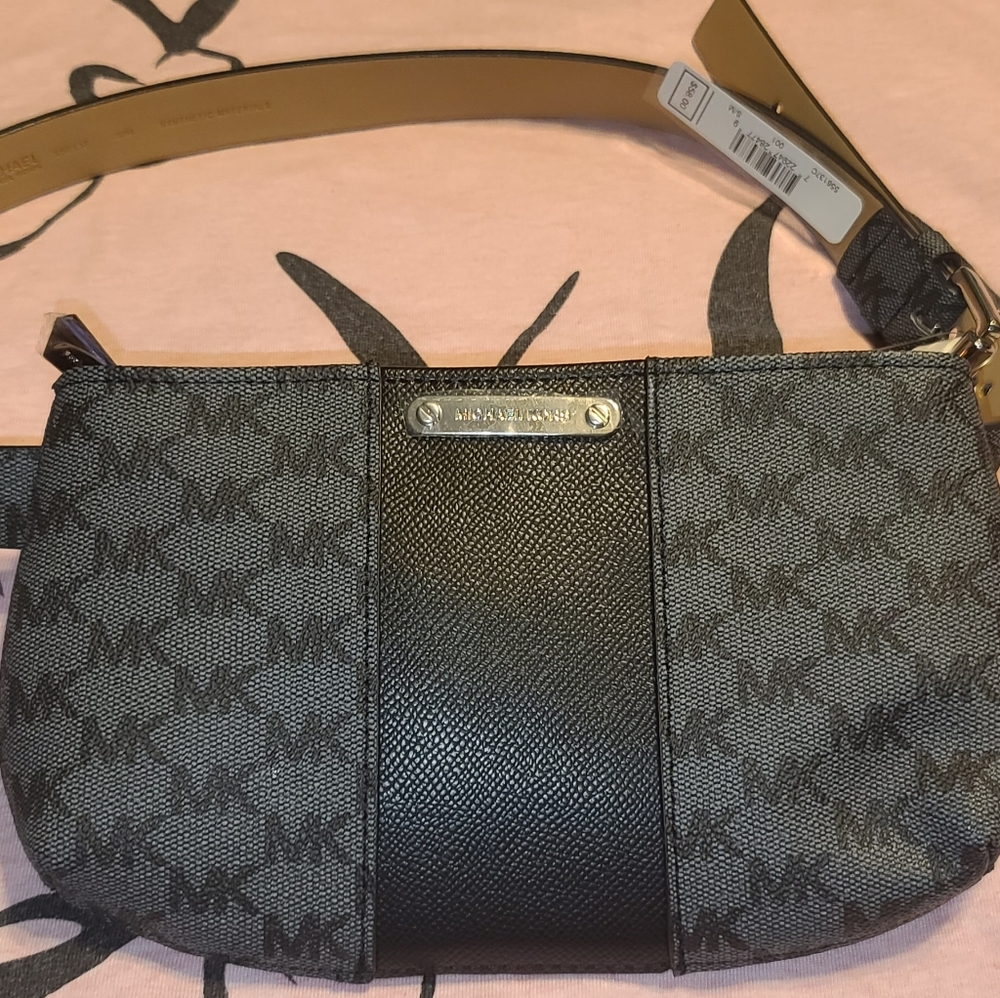 Michael Kors Belt Bag - Picture 2 of 16